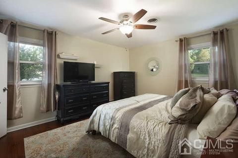 4 Sharp Rd, Edison, NJ 08837 photo 15