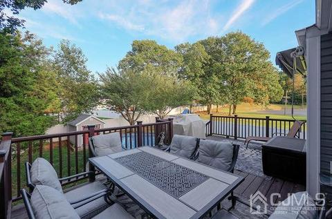 4 Sharp Rd, Edison, NJ 08837 photo 23