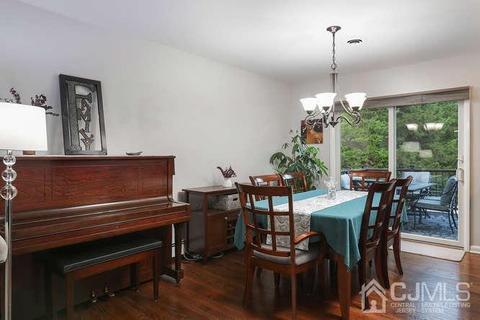 4 Sharp Rd, Edison, NJ 08837 photo 8