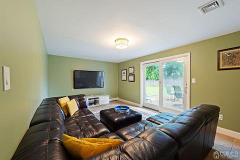 10 Whitehall Ave, Edison, NJ 08820 photo 14