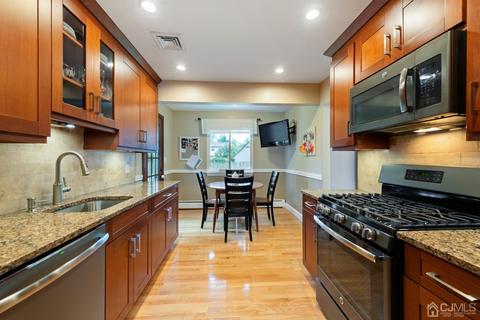 10 Whitehall Ave, Edison, NJ 08820 photo 8