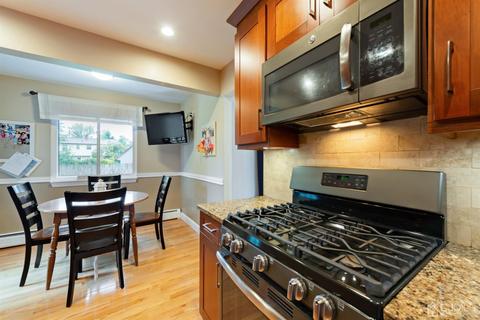10 Whitehall Ave, Edison, NJ 08820 photo 9