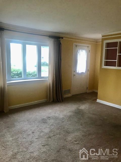 215 Stephenson Ave, Middlesex, NJ 08846 photo 5