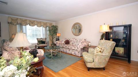 14 Mohawk Ave, Middlesex, NJ 08846 photo 6