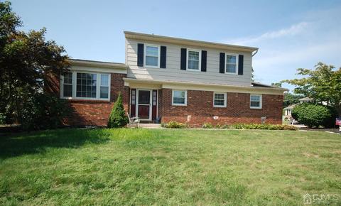 14 Mohawk Ave, Middlesex, NJ 08846 photo 1