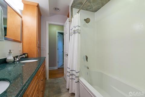 390 Seneca Ave, Middlesex, NJ 08846 photo 13