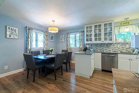 390 Seneca Ave, Middlesex, NJ 08846 photo 5