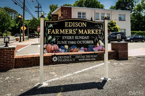 218 Echo Ave, Edison, NJ 08837 photo 34