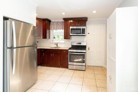 218 Echo Ave, Edison, NJ 08837 photo 9