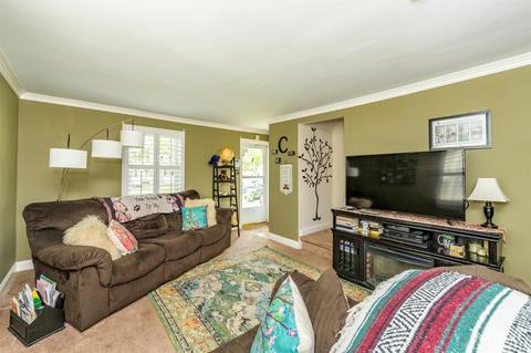 20 Macarthur Dr, Edison, NJ 08837 photo 6