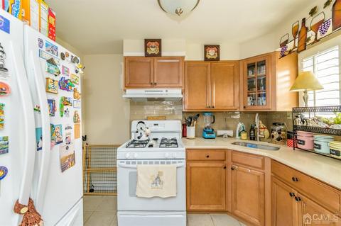 20 Macarthur Dr, Edison, NJ 08837 photo 12