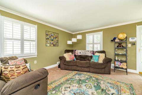 20 Macarthur Dr, Edison, NJ 08837 photo 5