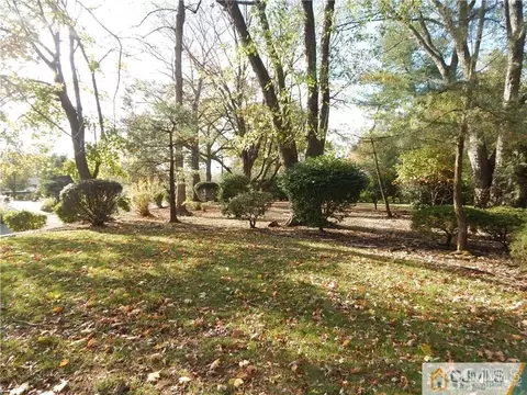 81 Devon Rd, Colonia, NJ 07067 photo 1