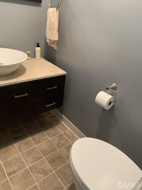 7 Falcon Dr, Edison, NJ 08820 photo 30