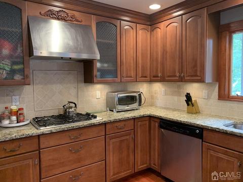 7 Falcon Dr, Edison, NJ 08820 photo 16
