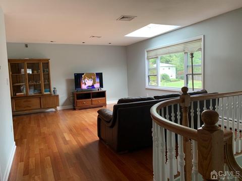 7 Falcon Dr, Edison, NJ 08820 photo 10