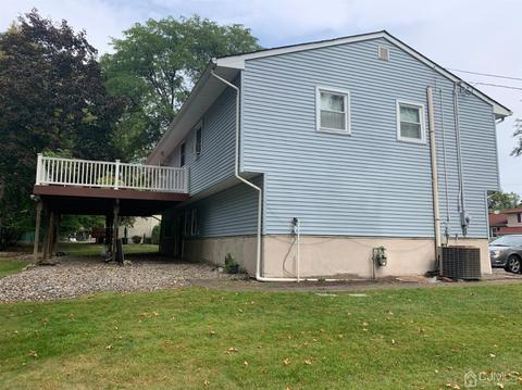 7 Falcon Dr, Edison, NJ 08820 photo 4