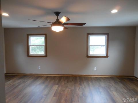 444 Fairview Ave, Middlesex, NJ 08846 photo 9