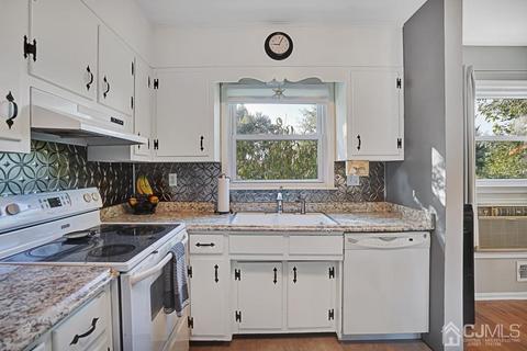 1 Milton Pl, Middlesex, NJ 08846 photo 12