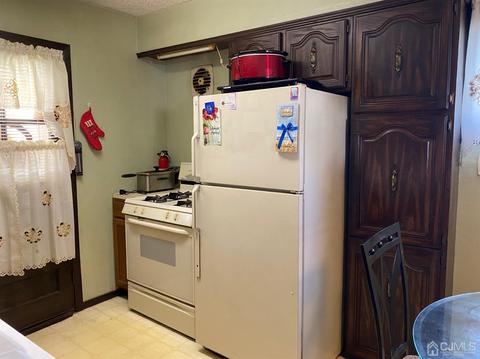 10 Gates Pl, Edison, NJ 08817 photo 6