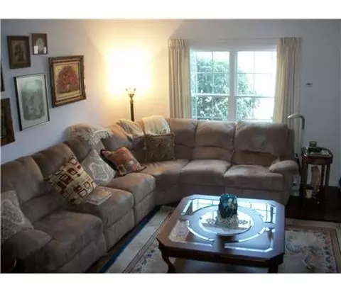 39 Pheasant Run, Edison, NJ 08820 photo 5