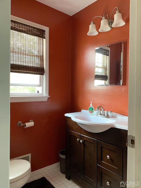 75 Pierson Ave, Edison, NJ 08837 photo 16
