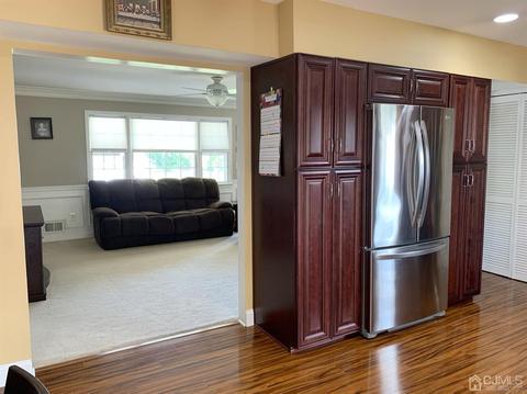 75 Pierson Ave, Edison, NJ 08837 photo 9