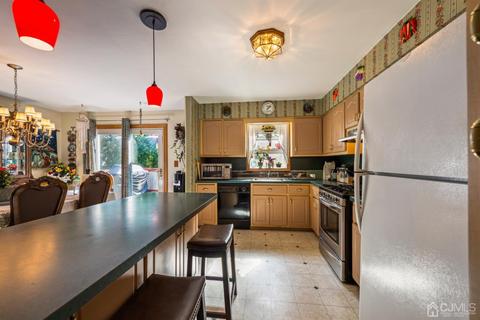 24 Harmony Way, Sewaren, NJ 07077 photo 12