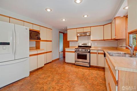 159 Vineyard Rd, Edison, NJ 08817 photo 17