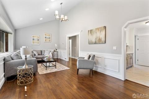 13 Blake Dr, Clark, NJ 07066 photo 2