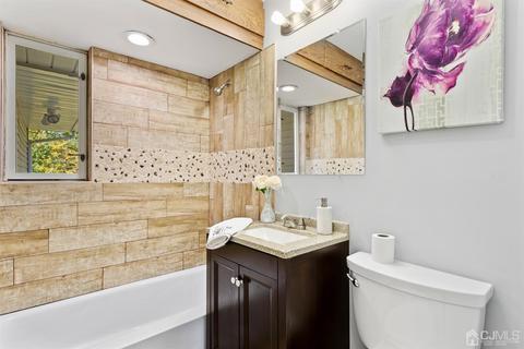 13 Blake Dr, Clark, NJ 07066 photo 15