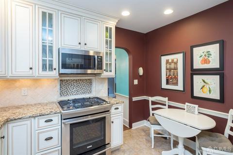 146 Stout Ave, Middlesex, NJ 08846 photo 7