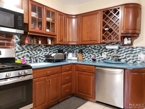 127 2nd St, Middlesex, NJ 08846 photo 4