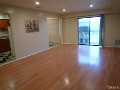 1413 Raspberry Ct, Edison, NJ 08817 photo 4
