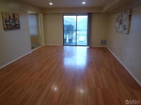 1413 Raspberry Ct, Edison, NJ 08817 photo 2