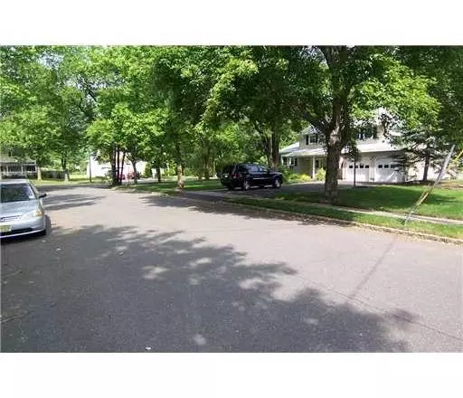  34 Deerwood Dr, Clark, NJ 07066 photo 25