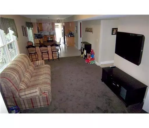  34 Deerwood Dr, Clark, NJ 07066 photo 9