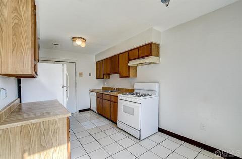 1508 Raspberry Ct, Edison, NJ 08817 photo 5
