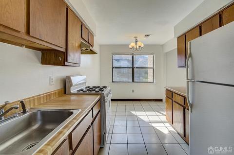 1508 Raspberry Ct, Edison, NJ 08817 photo 8