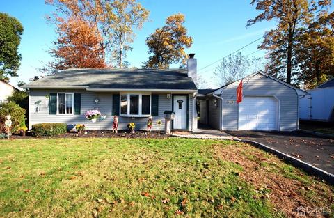 18 Crescent Rd, Edison, NJ 08817 photo 1