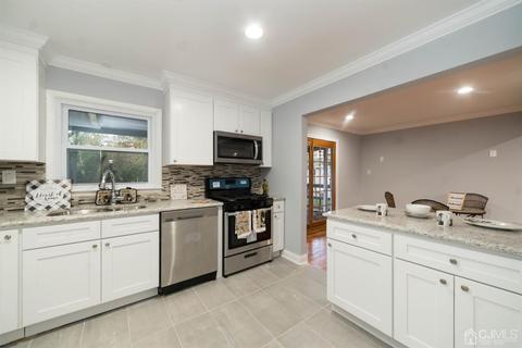 8 Ramsey Rd, Middlesex, NJ 08846 photo 17