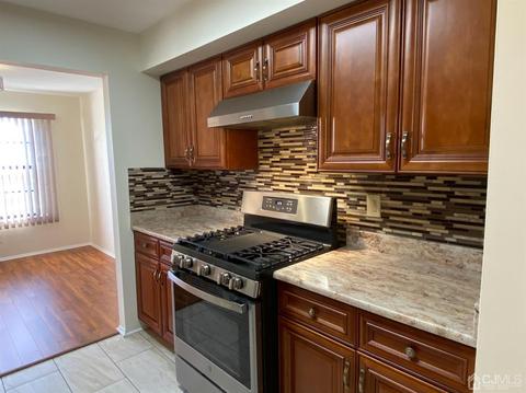 67 Boulder Dr, Edison, NJ 08817 photo 1