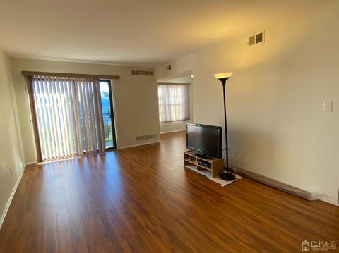 67 Boulder Dr, Edison, NJ 08817 photo 7