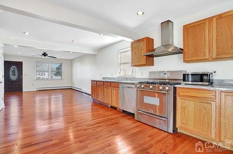 119 First St, Middlesex, NJ 08846 photo 6