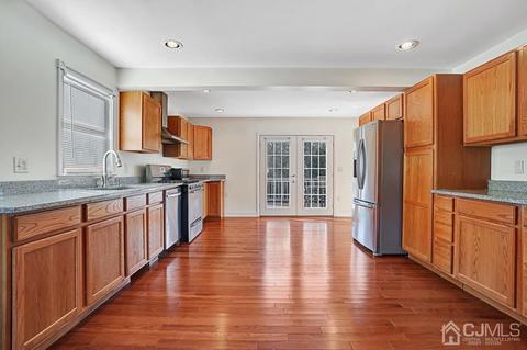 119 First St, Middlesex, NJ 08846 photo 5