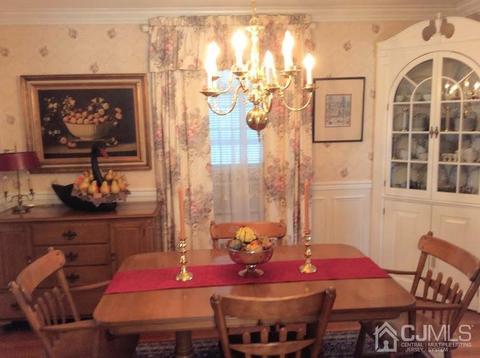 28 Barton Street St, Edison, NJ 08837 photo 8