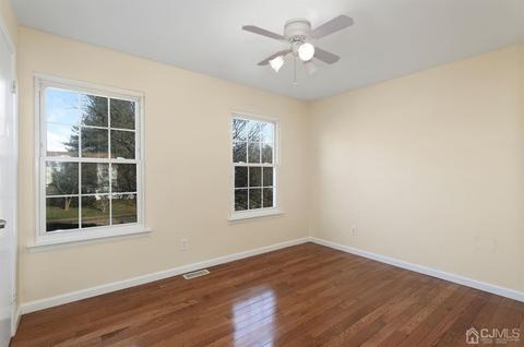 5 Daphne Ct, Edison, NJ 08820 photo 19