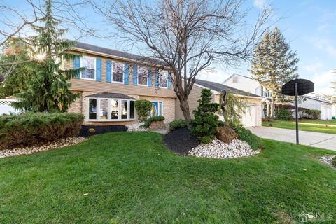 5 Daphne Ct, Edison, NJ 08820 photo 1