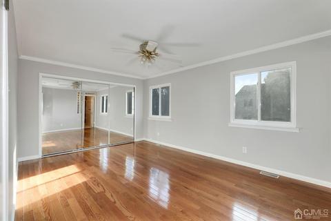 5 Daphne Ct, Edison, NJ 08820 photo 14