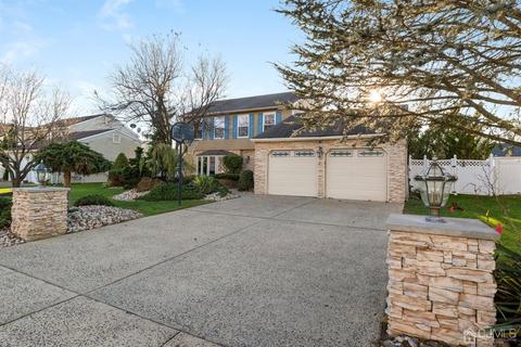 5 Daphne Ct, Edison, NJ 08820 photo 2